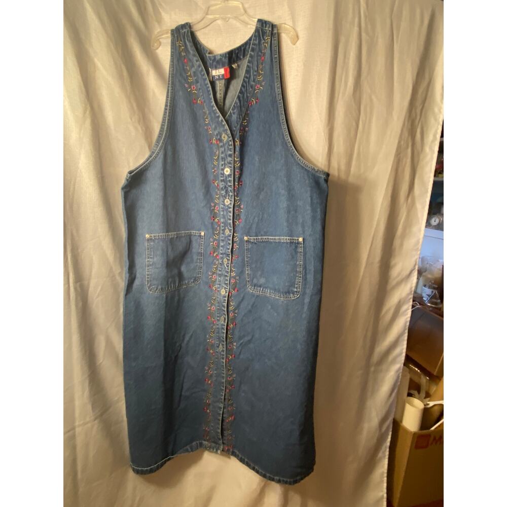 Women's J.L.N.Y. Denim Sleeveless Jumper Dress 2X Floral Embroidery Pockets EUC